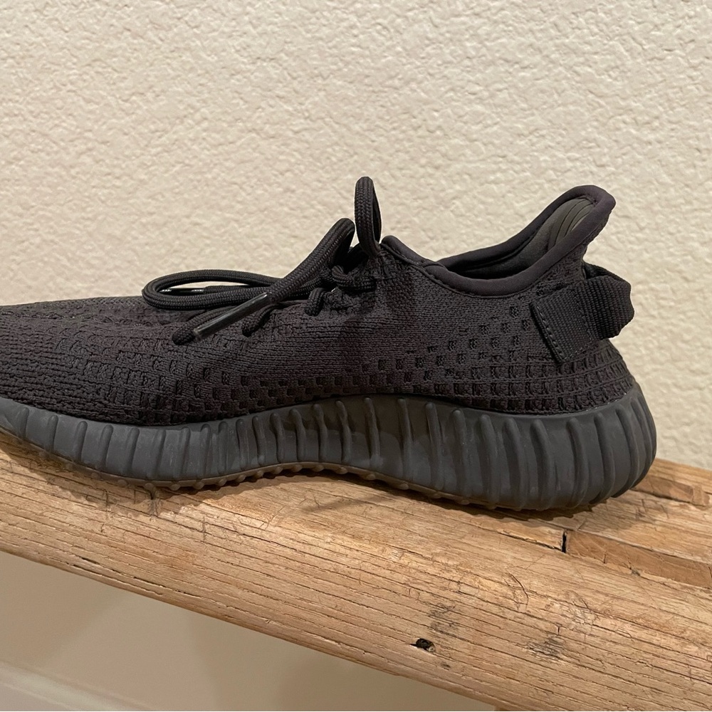 Adidas Yeezy boost - Picture 10 of 11